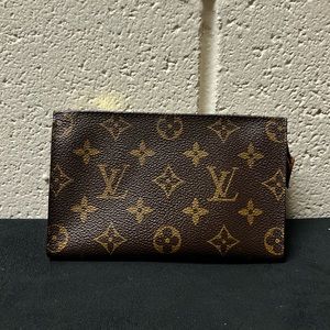 Vintage Louis Vuitton pouch/wallet